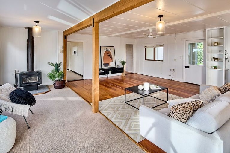 Photo of property in 83 Wellington Road, Paekakariki, 5034