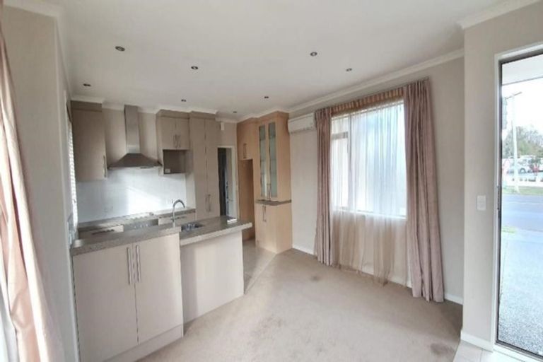 Photo of property in 266 Burwood Road, Burwood, Christchurch, 8083