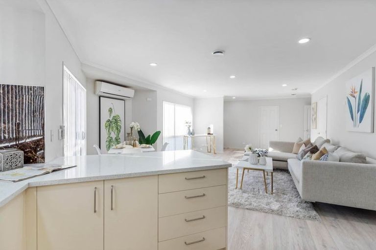 Photo of property in 3/8 Saints Court, Manurewa, Auckland, 2102