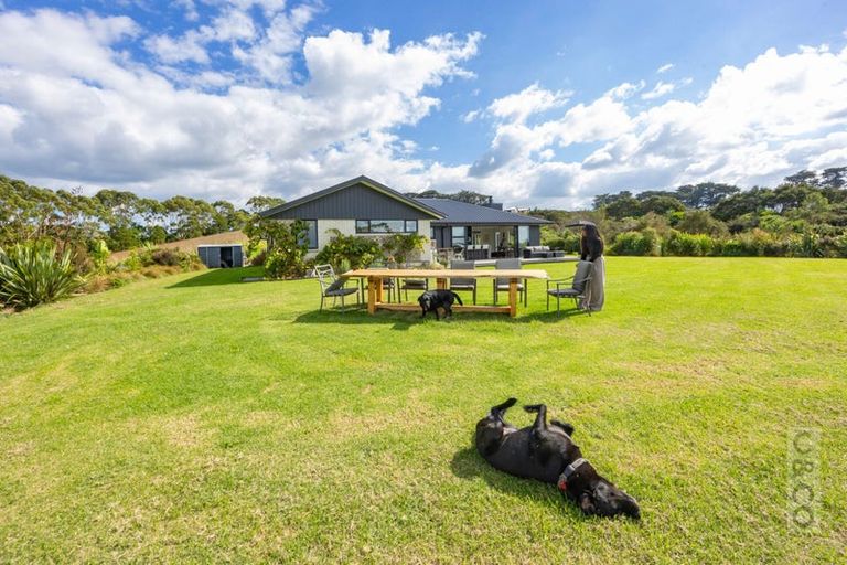 Photo of property in 225b Amreins Road, Taupaki, 0782