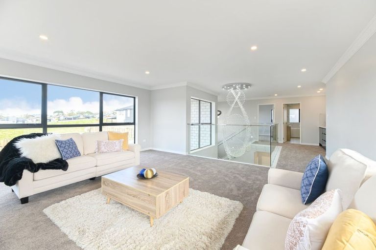 Photo of property in 5 Kate Duncan Drive, Swanson, Auckland, 0614