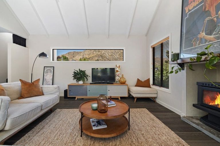 Photo of property in 3 Redfern Terrace, Arthurs Point, Queenstown, 9371