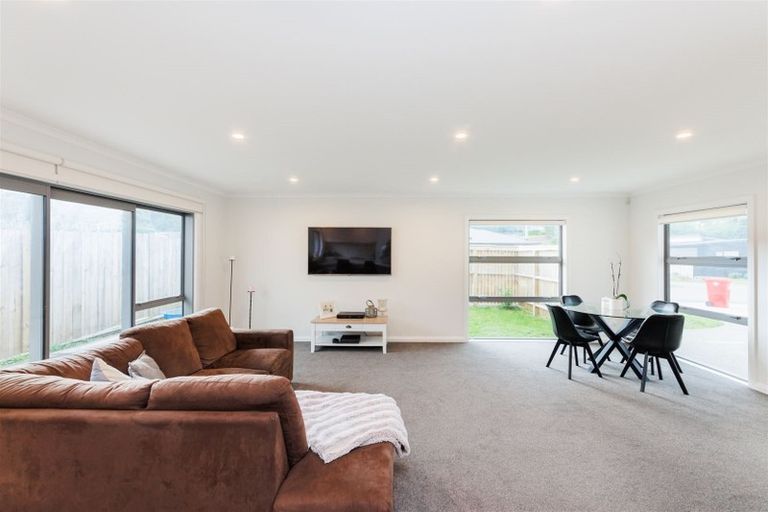 Photo of property in 4a Freedom Drive, Kelvin Grove, Palmerston North, 4414