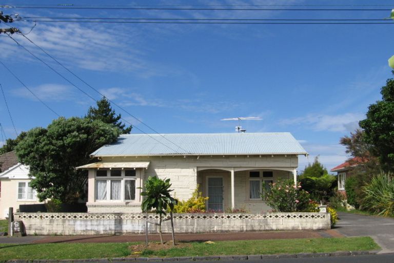 Photo of property in 61 Moa Road, Point Chevalier, Auckland, 1022