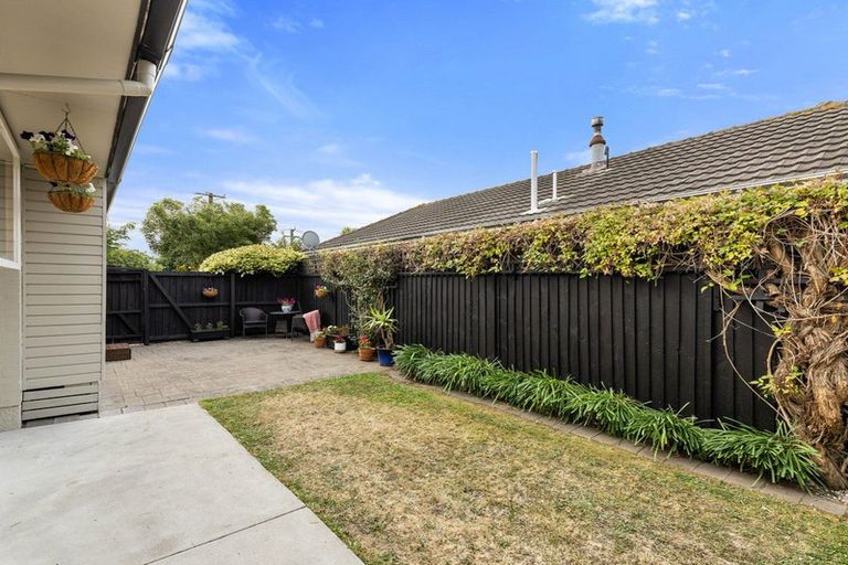 Photo of property in 20 Dunster Street, Burnside, Christchurch, 8053