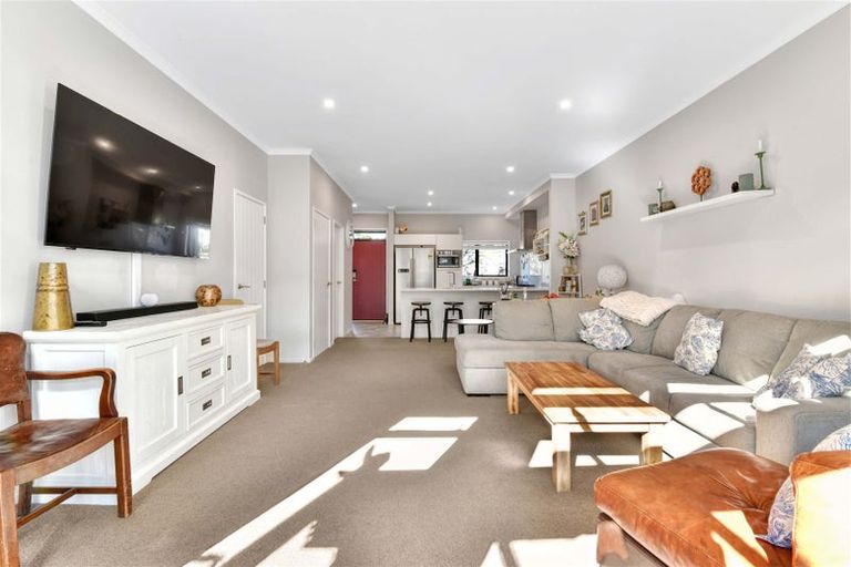 Photo of property in 117 Bonair Crescent, Silverdale, 0932