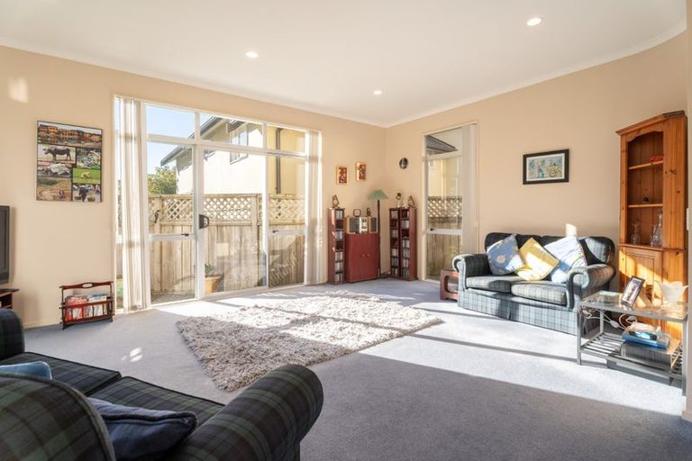 Photo of property in 2 Sandybrow, Churton Park, Wellington, 6037