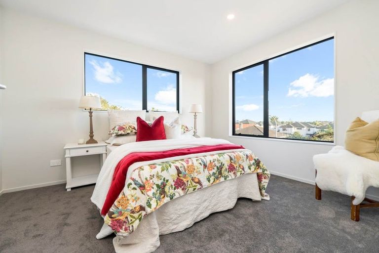 Photo of property in 3a Pine Terrace, Howick, Auckland, 2014