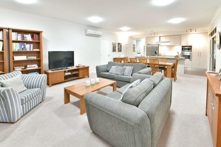 Photo of property in 14 Plantation Terrace, Orewa, 0931