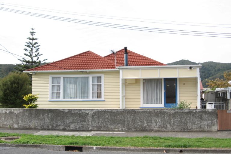 Photo of property in 12 Dempsey Street, Naenae, Lower Hutt, 5011
