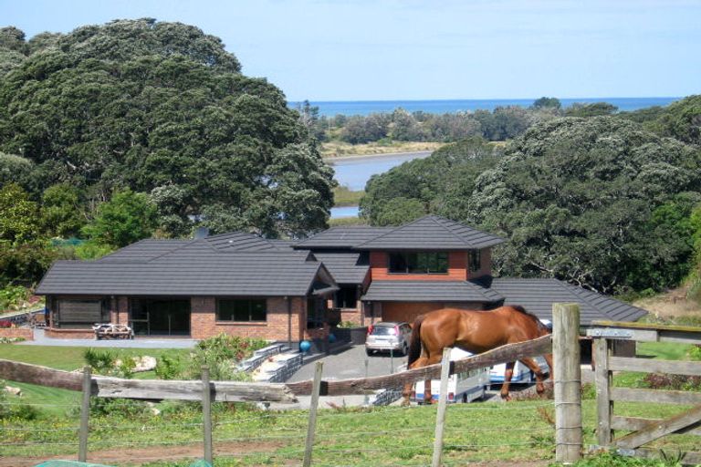 Photo of property in 82 Koutunui Road, Athenree, Katikati, 3177