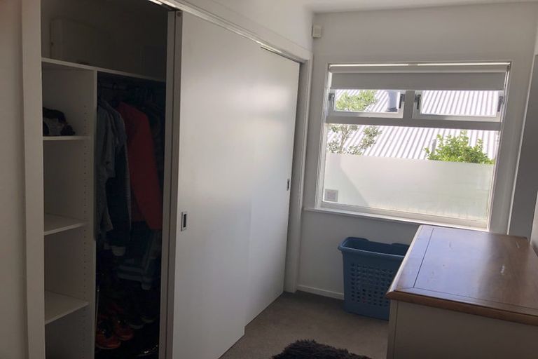 Photo of property in 35 North Terrace, Kelburn, Wellington, 6012