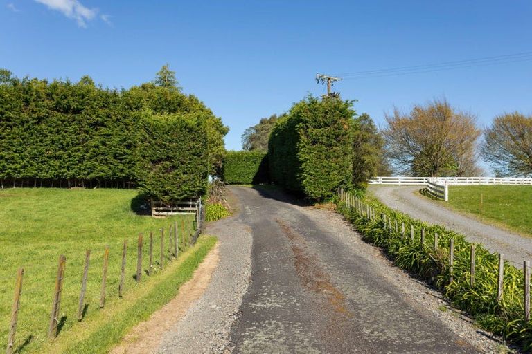 Photo of property in 239 Adelaide Road, Dannevirke, 4930