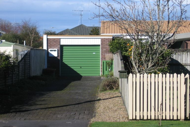 Photo of property in 2 Naylor Street, Hamilton East, Hamilton, 3216