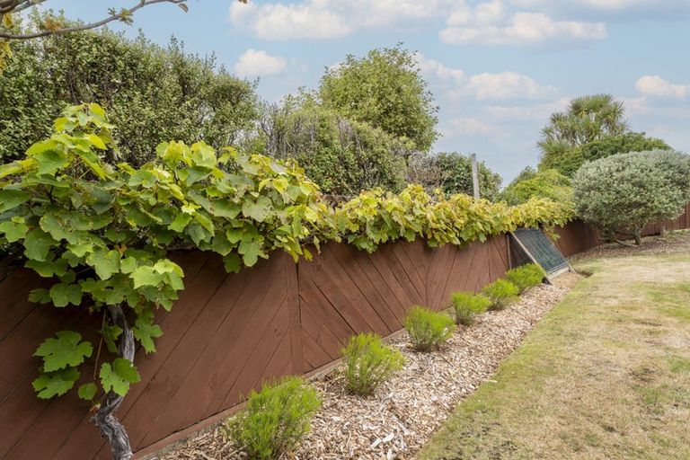 Photo of property in 7 Montrose Grove, Churton Park, Wellington, 6037