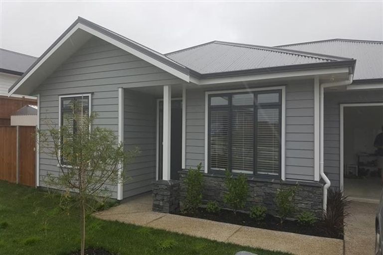Photo of property in 6 Malbec Place, Huapai, Kumeu, 0810