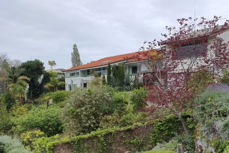 Photo of property in 28 George Street, Hospital Hill, Napier, 4110