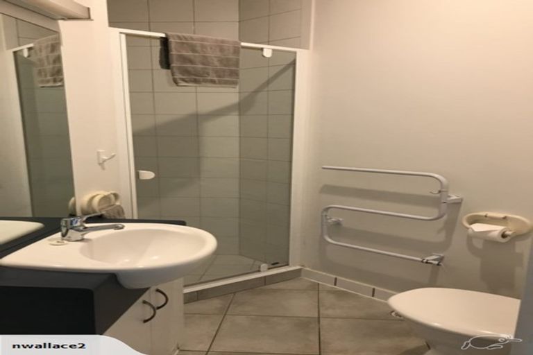 Photo of property in Terrace Tower Apartments, 11a/126 The Terrace, Wellington Central, Wellington, 6011