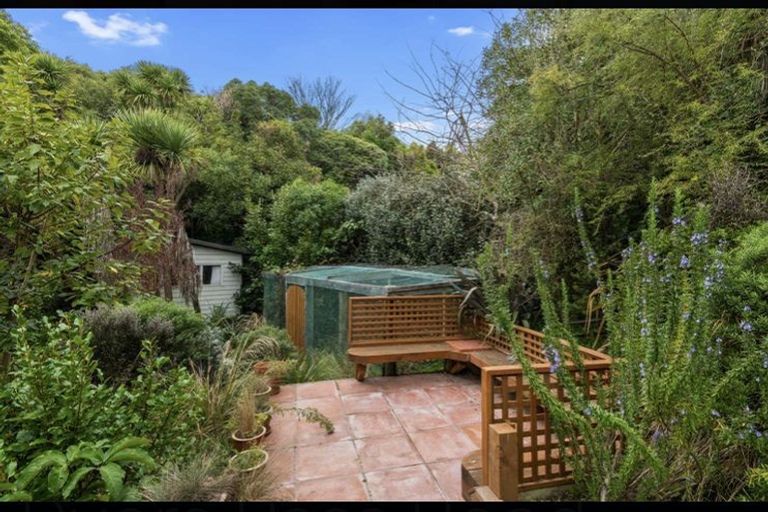 Photo of property in 128 Dyers Pass Road, Cashmere, Christchurch, 8022