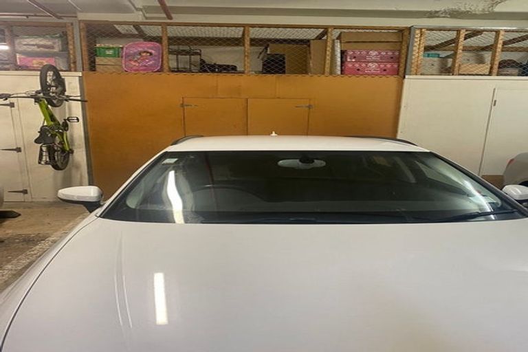 Photo of property in Stadium Garden Flats, 305/107 Thorndon Quay, Pipitea, Wellington, 6011