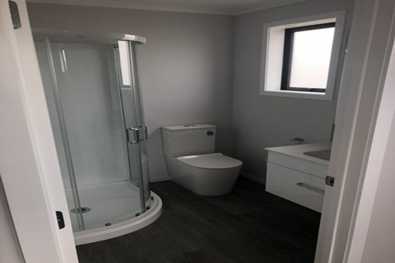 Photo of property in 1 Orawahi Road, Glenbrook, 2681