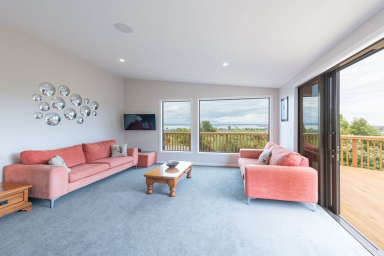 Photo of property in 17 Clairmont Heights, Stoke, Nelson, 7011