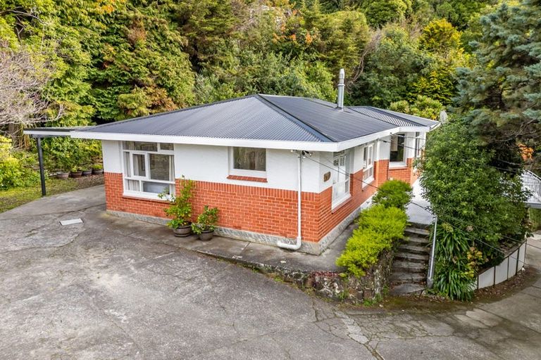 Photo of property in 120 Hine Road, Wainuiomata, Lower Hutt, 5014