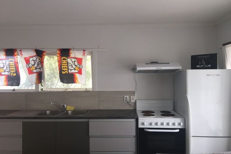 Photo of property in 2/58 Taharoto Road, Takapuna, Auckland, 0622