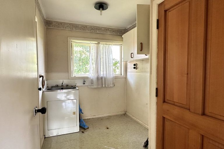 Photo of property in 9 Ayrton Street, Te Atatu South, Auckland, 0610