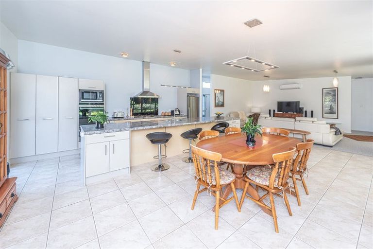 Photo of property in 12 Cotswolds Close, Otamatea, Whanganui, 4500