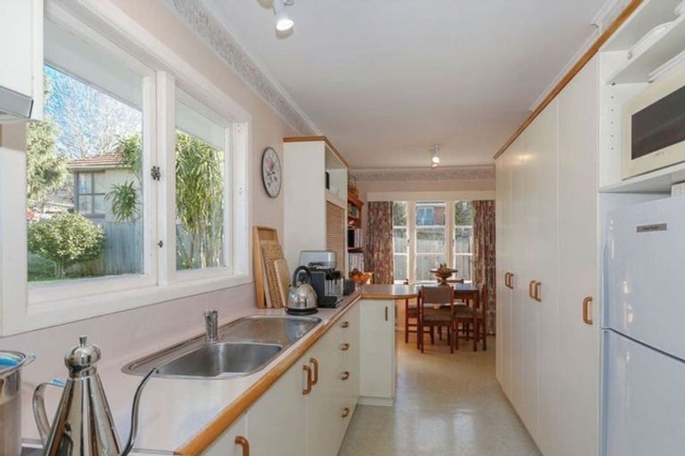 Photo of property in 9 Ayrton Street, Te Atatu South, Auckland, 0610