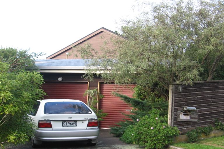 Photo of property in 1 Jasons Place, Churton Park, Wellington, 6037