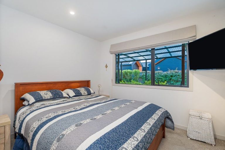 Photo of property in 1 Topping Place, Whitianga, 3510