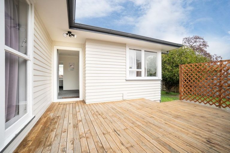 Photo of property in 24 Rhodes Drive, Kelvin Grove, Palmerston North, 4414