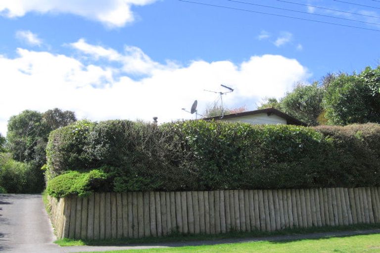 Photo of property in 28 Ingle Avenue, Waipahihi, Taupo, 3330