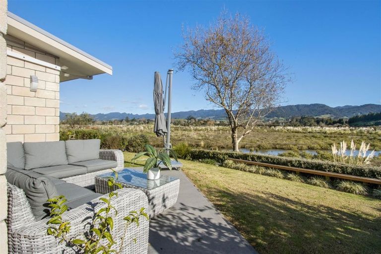 Photo of property in 21 Riverside Place, Katikati, 3129