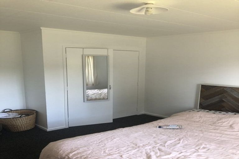 Photo of property in 57 Woodside Road, Massey, Auckland, 0614