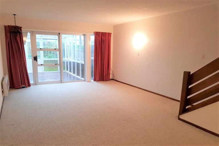 Photo of property in 5/31 Mana Avenue, Titahi Bay, Porirua, 5022