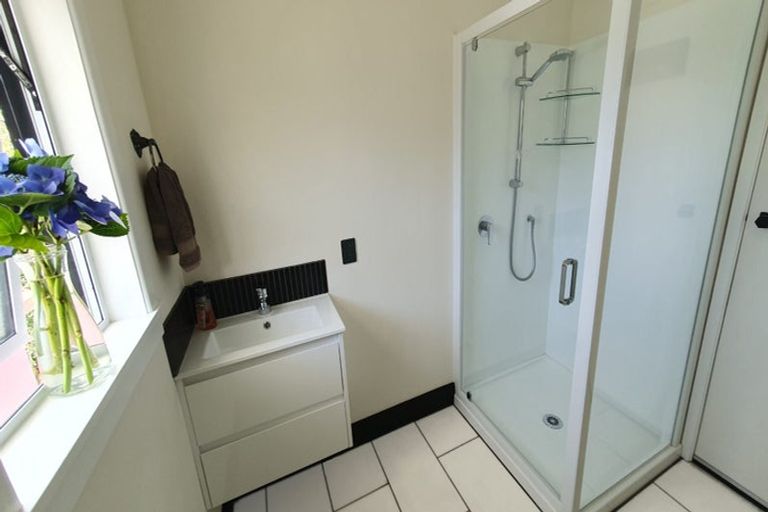 Photo of property in 84 Govett Avenue, Frankleigh Park, New Plymouth, 4310