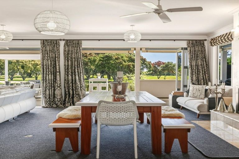 Photo of property in 198 Oceanbeach Road, Mount Maunganui, 3116