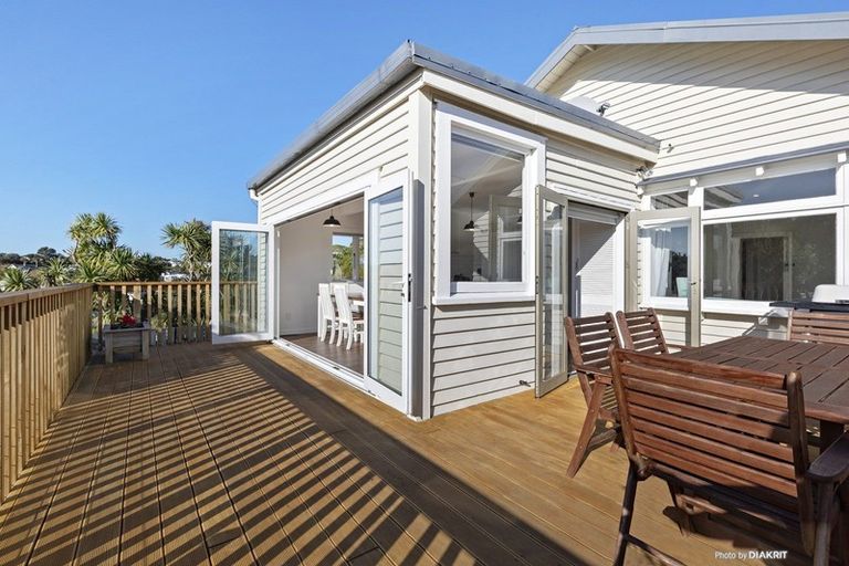 Photo of property in 72 Chaytor Street, Karori, Wellington, 6012