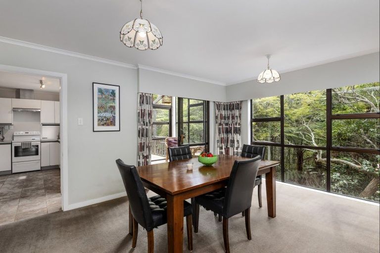 Photo of property in 2 Te Kawau Pass, Greenhithe, Auckland, 0632