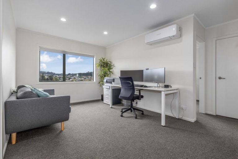 Photo of property in 42f James Cook Drive, Whitby, Porirua, 5024