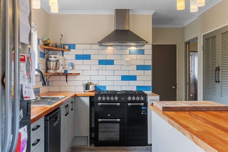 Photo of property in 12 Mountbatten Place, Te Puke, 3119