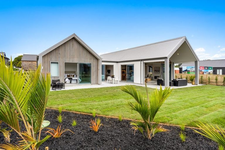 Photo of property in 9 Tiaki Lane, Matakana, 0985