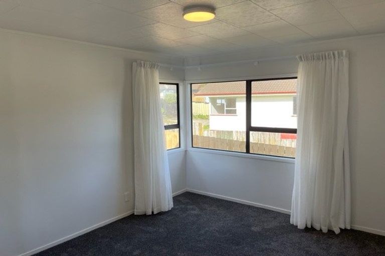 Photo of property in 6 Andros Place, Unsworth Heights, Auckland, 0632