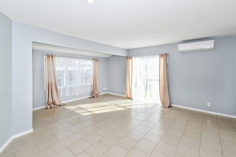 Photo of property in 120 Hillcrest Road, Papatoetoe, Auckland, 2025