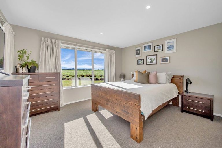 Photo of property in 9 Dundee Close, Darfield, 7510