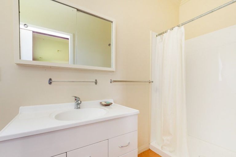 Photo of property in 5 Te Arakura Road, Newbury, Feilding, 4775