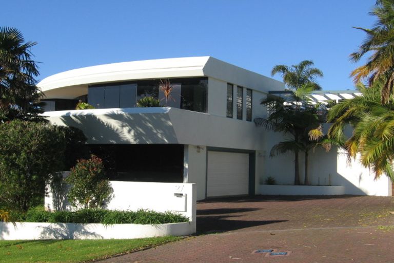 Photo of property in 27 Marguerita Place, West Harbour, Auckland, 0618